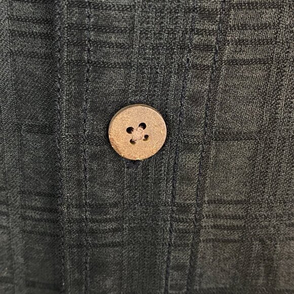 Tommy Bahama Silk Button Up Sz Medium Dark Grey Wooden Buttons - Picture 4 of 9